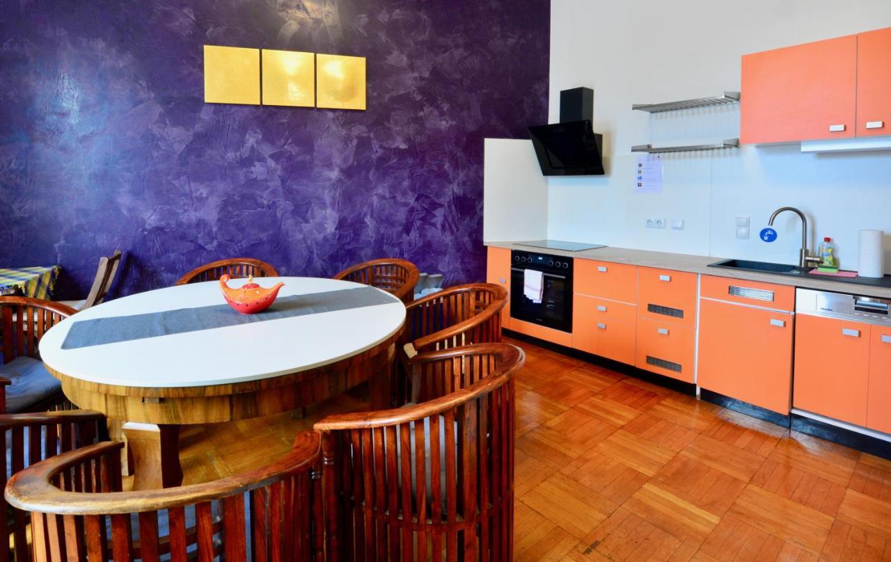 Stylish, Cosy & Central "Self-Check-In" Apartment Wina Bagian luar foto
