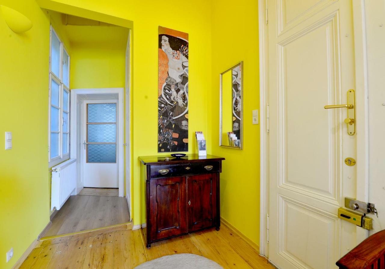 Stylish, Cosy & Central "Self-Check-In" Apartment Wina Bagian luar foto